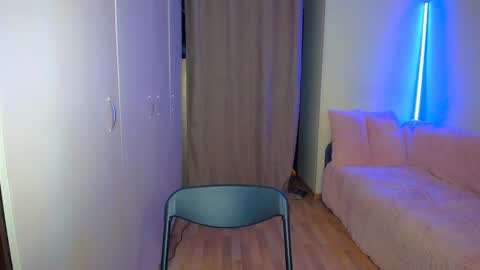 Snapshot of emma_dorn chatting on March 3, 2:15 pm Eva online show from March 3, 2:15 pm