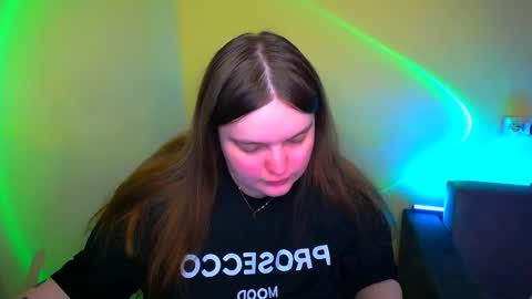 Snapshot of emma_dorn chatting on September 21, 1:24 pm Eva online show from September 21, 1:24 pm