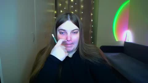 Snapshot of emma_dorn chatting on October 30, 6:41 pm Eva online show from October 30, 6:41 pm