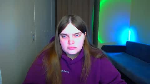 Snapshot of emma_dorn chatting on November 16, 8:31 am Eva online show from November 16, 8:31 am