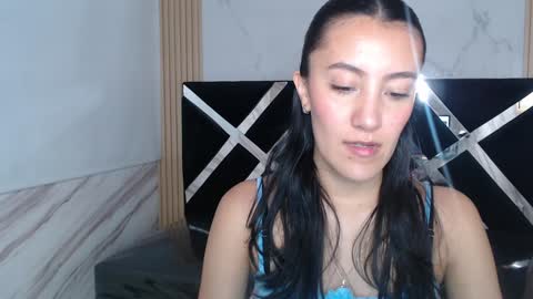 emma online show from December 30, 8:04 pm