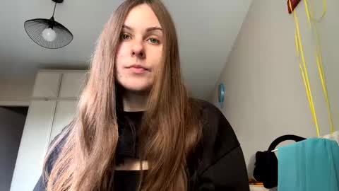 emma_just online show from February 15, 12:43 pm