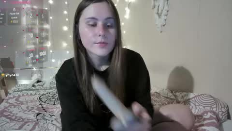 emma_just online show from September 13, 7:41 am
