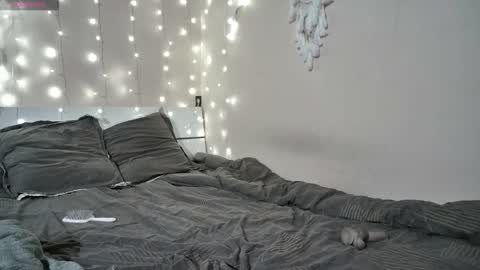 emma_just online show from September 25, 8:18 am