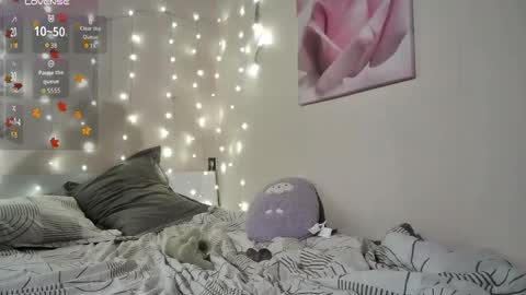 emma_just online show from December 1, 3:06 pm