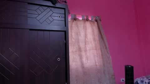 whises lits        online show from January 25, 1:19 pm