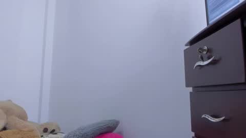 whises lits        online show from September 30, 11:04 am