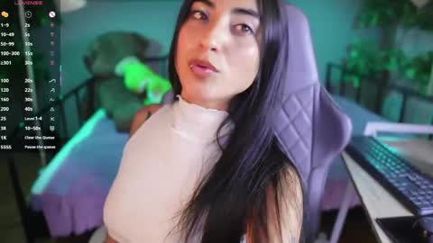 Emma online show from April 16, 10:23 pm