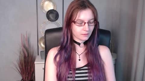 emma online show from December 6, 1:44 pm