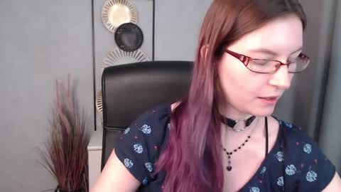 emma online show from December 16, 9:35 am