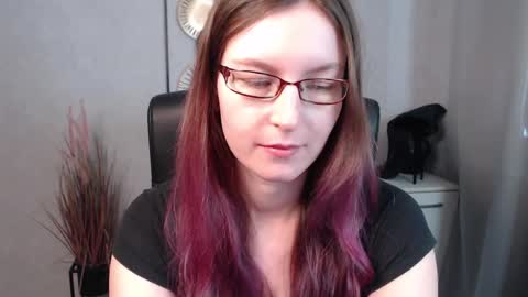 emma online show from March 4, 10:24 am