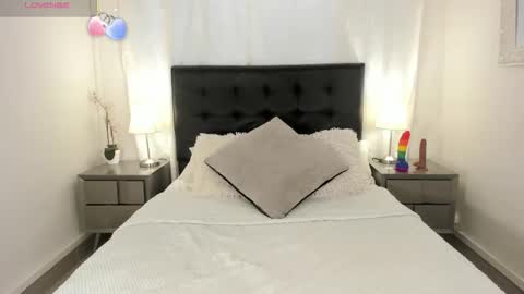 Im Emma online show from February 7, 7:06 pm