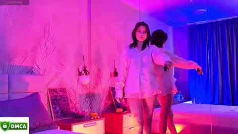 Emma online show from November 2, 8:06 am