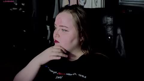 Snapshot of emma_razoom chatting on November 3, 9:16 pm Emma Razumovskaya online show from November 3, 9:16 pm