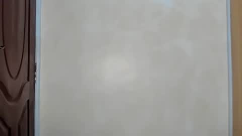 Snapshot of emma_remi chatting on February 20, 2:07 am emma_remi online show from February 20, 2:07 am