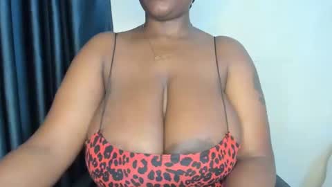 Snapshot of emma_remi chatting on March 6, 2:51 am emma_remi online show from March 6, 2:51 am