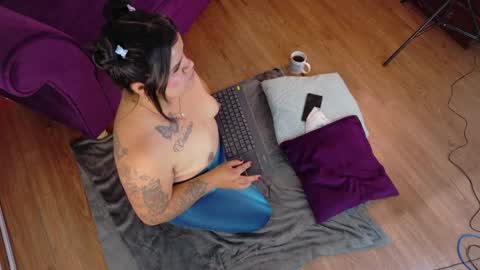 emma online show from June 4, 10:21 am