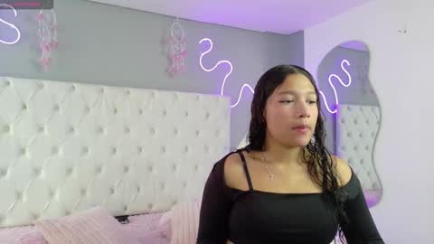 Snapshot of emma_visconti chatting on September 16, 11:55 am emma_visconti online show from September 16, 11:55 am