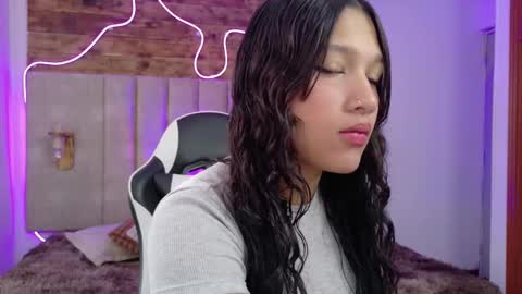 Snapshot of emma_visconti chatting on September 22, 12:29 pm emma_visconti online show from September 22, 12:29 pm