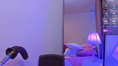   online show from March 25, 11:27 am