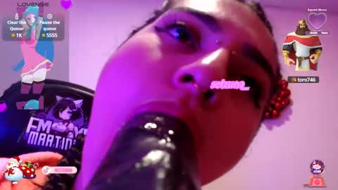 Snapshot of emmaamartinez chatting on December 17, 9:27 pm modelo independente online show from December 17, 9:27 pm