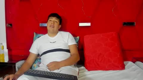 EmmaAndDemon online show from January 16, 3:27 pm