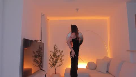 Snapshot of emmacorrea chatting on October 30, 1:40 am Emma voger online show from October 30, 1:40 am