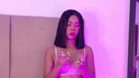 E M M A  online show from March 16, 4:55 pm