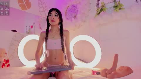 Emma Duque online show from November 23, 6:52 pm