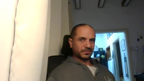 Ariel online show from December 27, 4:32 pm