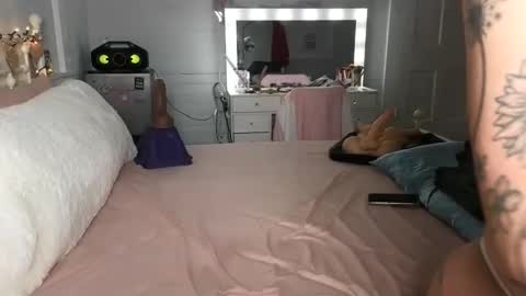 emmagray01 online show from February 2, 11:30 am