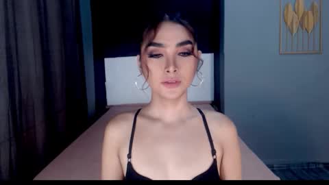 Emma online show from April 16, 2:34 am