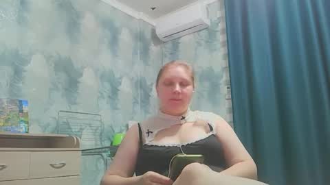 Snapshot of emmamelody944534 chatting on October 20, 10:54 pm emmamelody online show from October 20, 10:54 pm