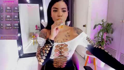 Emma Russell online show from September 27, 10:48 pm