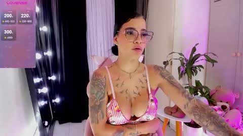 Emma Russell online show from October 21, 3:07 am