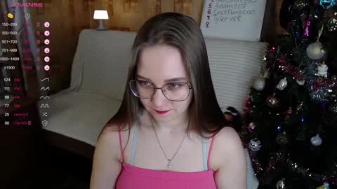 Mia online show from December 26, 9:33 am