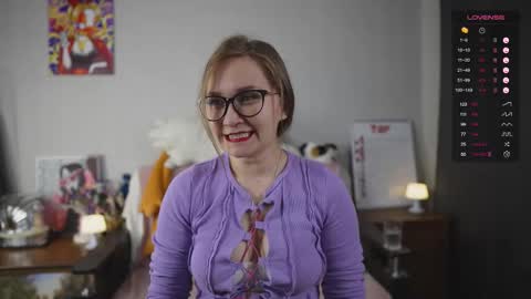 Mia online show from September 10, 3:12 pm