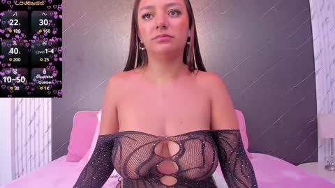 Snapshot of emmawiilson_ chatting on January 14, 7:17 am Emma Wilson online show from January 14, 7:17 am