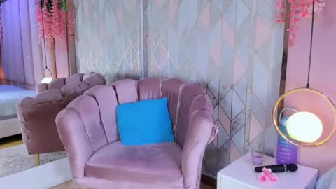 Snapshot of emmawilliams_2 chatting on September 25, 9:07 pm emmawilliams_2 online show from September 25, 9:07 pm