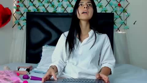  Emma  online show from February 23, 6:01 pm