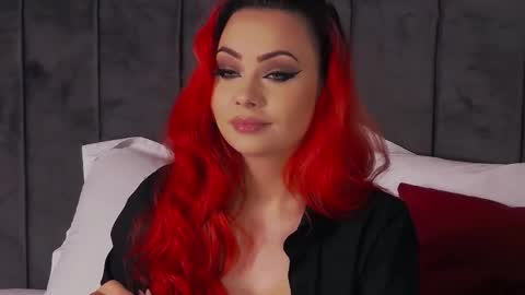 Snapshot of emmelyn_ chatting on November 21, 5:50 am Emm online show from November 21, 5:50 am