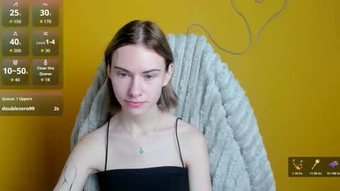 Snapshot of emmi_rossum chatting on November 29, 6:49 am Emmi online show from November 29, 6:49 am