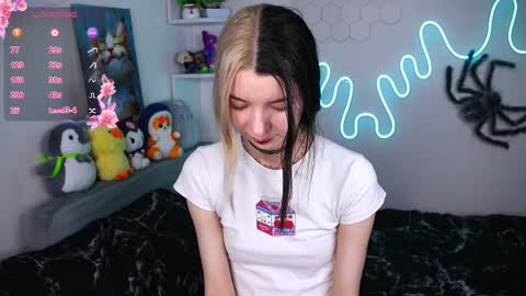 emmie_everly online show from April 8, 7:58 pm