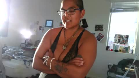 Snapshot of emmmers48 chatting on February 18, 12:37 am Emms online show from February 18, 12:37 am