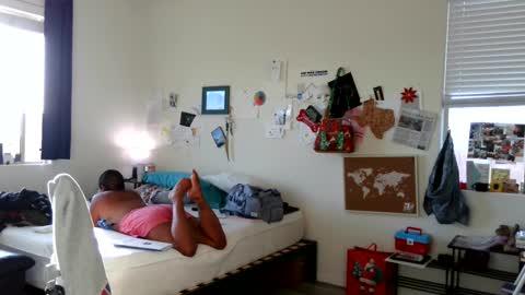 Snapshot of emmmers48 chatting on February 19, 12:14 am Emms online show from February 19, 12:14 am