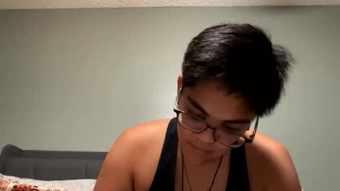 Snapshot of emmmers48 chatting on November 26, 1:28 am Emms online show from November 26, 1:28 am