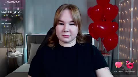 Snapshot of emmy_moonlight chatting on February 13, 9:41 am Emmy online show from February 13, 9:41 am