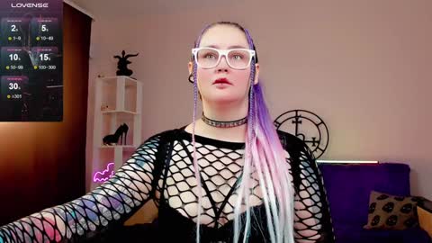 Emmy Bright     50  online show from December 8, 12:18 am