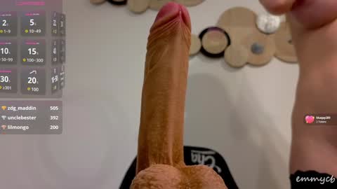 Em online show from January 19, 1:00 am