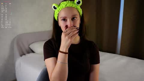 Snapshot of emmyleri chatting on October 20, 1:06 am Emmy online show from October 20, 1:06 am